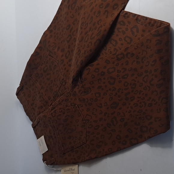 WOMEN'S HIGH RISE JEANS 2 UNIVERSAL THREAD - Picture 8 of 16